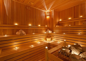 فيلا 5 + 1 مع حديقة خاصة في مجمع دشمألتي أنطاليا