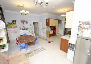 فيلا 5 + 1 مع حديقة خاصة في مجمع دشمألتي أنطاليا