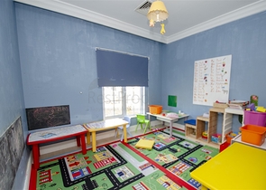 فيلا 5 + 1 مع حديقة خاصة في مجمع دشمألتي أنطاليا