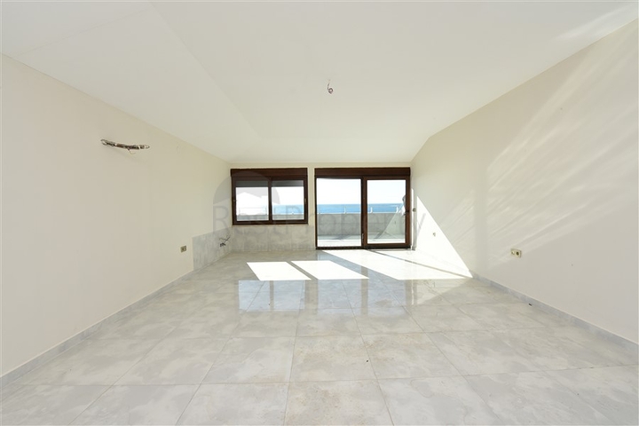 اطلالة بحر مباشرة - دوبلكس فاخرة 6 غرف نوم - في كاستل / الانيا 