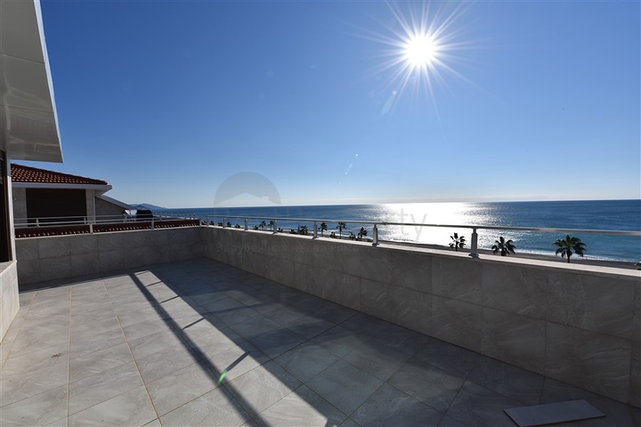 اطلالة بحر مباشرة - دوبلكس فاخرة 6 غرف نوم - في كاستل / الانيا 