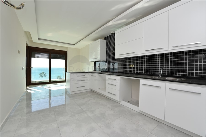 اطلالة بحر مباشرة - دوبلكس فاخرة 6 غرف نوم - في كاستل / الانيا 