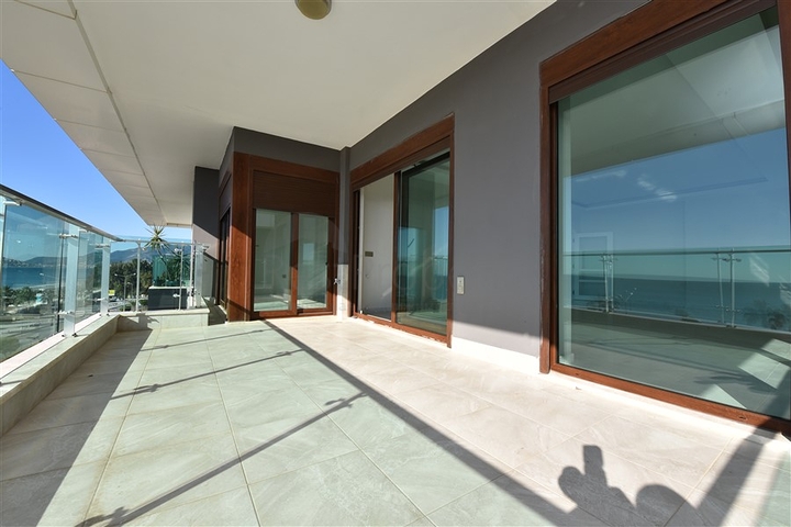 اطلالة بحر مباشرة - دوبلكس فاخرة 6 غرف نوم - في كاستل / الانيا 