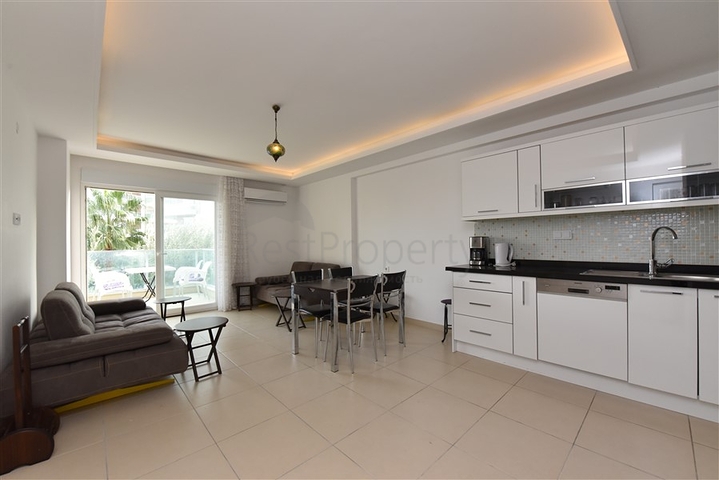 شقة غرفة وصالة - مفروشة - ضمن مجمع 5 نجوم - في منطقة افسلار / الانيا 