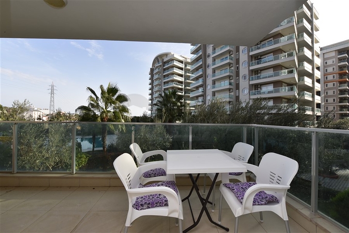 شقة غرفة وصالة - مفروشة - ضمن مجمع 5 نجوم - في منطقة افسلار / الانيا 