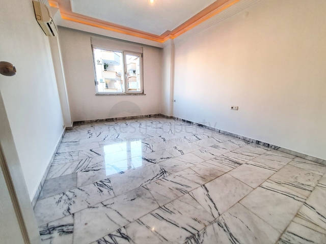 اطلالة بحر ونهر - شقة عائلية واسعة ضمن مجمع مميز - توسمور / الانيا 