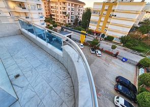 اطلالة بحر ونهر - شقة عائلية واسعة ضمن مجمع مميز - توسمور / الانيا 