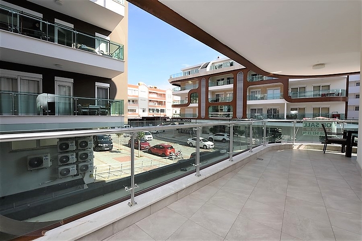 مركز الانيا - مجمع 5 نجوم -شقة غرفتين وصالة 