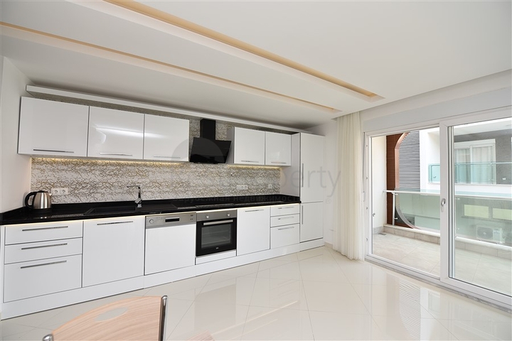 مركز الانيا - مجمع 5 نجوم -شقة غرفتين وصالة 