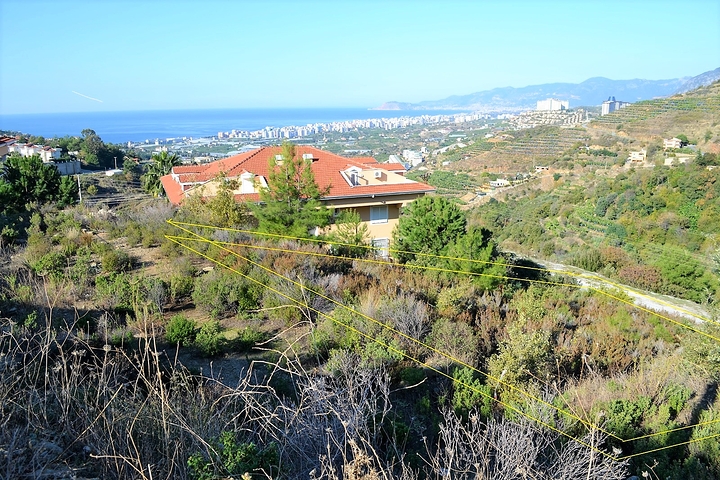اطلالة بحرية - ارض للبيع في مدينة الانيا  