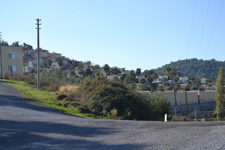 اطلالة بحرية - ارض للبيع في مدينة الانيا  