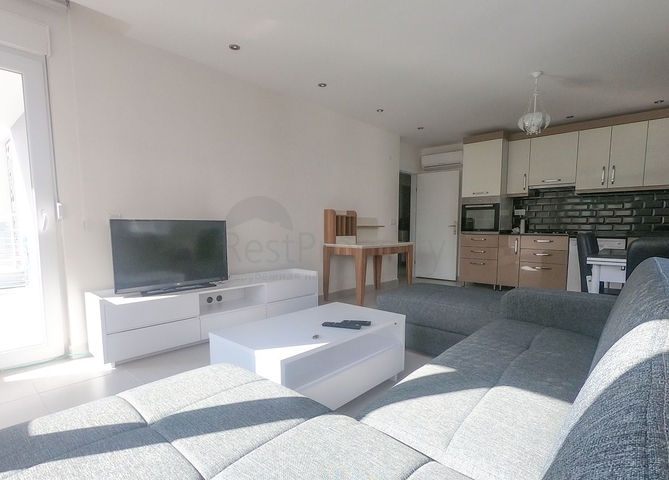 شقة عائلية بسعر مناسب - تصميم 2 غرفة وصالة - في مهموتلار / الانيا 