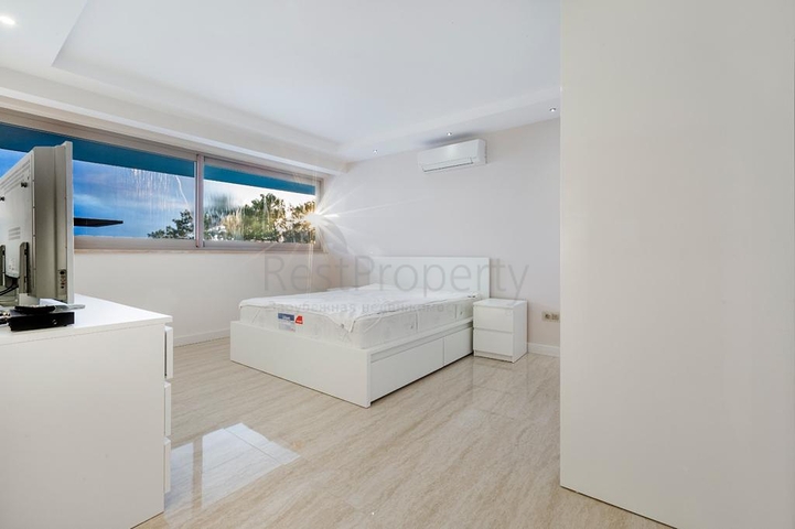 فريدة من  نوعها - فيلا فاخرة -اطلالة بحر وقلعة - في الانيا 