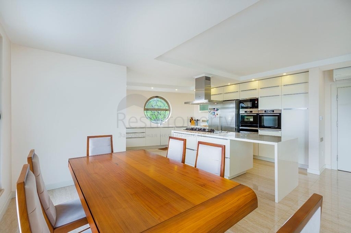 فريدة من  نوعها - فيلا فاخرة -اطلالة بحر وقلعة - في الانيا 