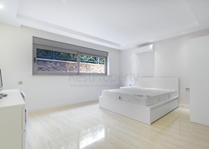 فريدة من  نوعها - فيلا فاخرة -اطلالة بحر وقلعة - في الانيا 