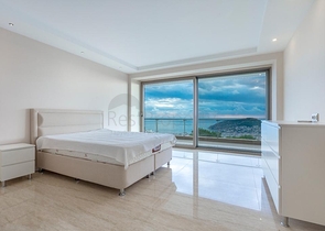 فريدة من  نوعها - فيلا فاخرة -اطلالة بحر وقلعة - في الانيا 