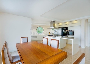 فريدة من  نوعها - فيلا فاخرة -اطلالة بحر وقلعة - في الانيا 