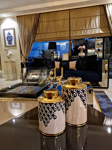 قمة الفخامة - فيلا الاحلام - اطلالة بحر وقلعة - في الانيا 