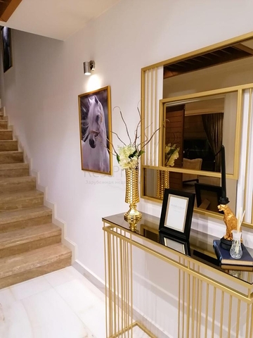 قمة الفخامة - فيلا الاحلام - اطلالة بحر وقلعة - في الانيا 