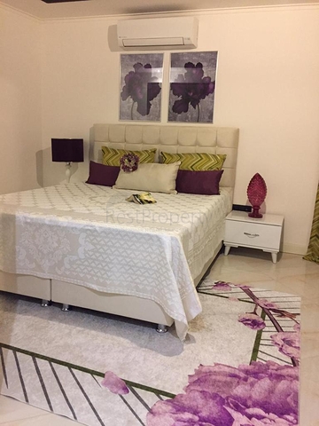 قمة الفخامة - فيلا الاحلام - اطلالة بحر وقلعة - في الانيا 