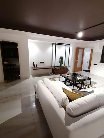 قمة الفخامة - فيلا الاحلام - اطلالة بحر وقلعة - في الانيا 