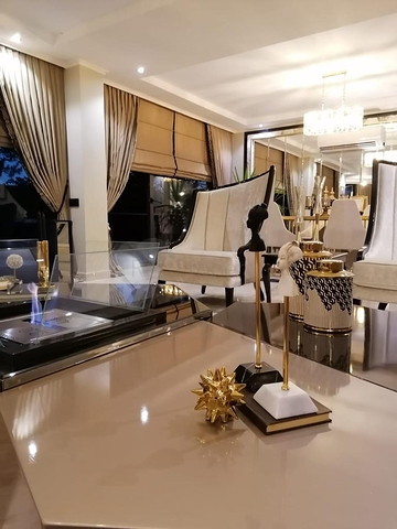 قمة الفخامة - فيلا الاحلام - اطلالة بحر وقلعة - في الانيا 