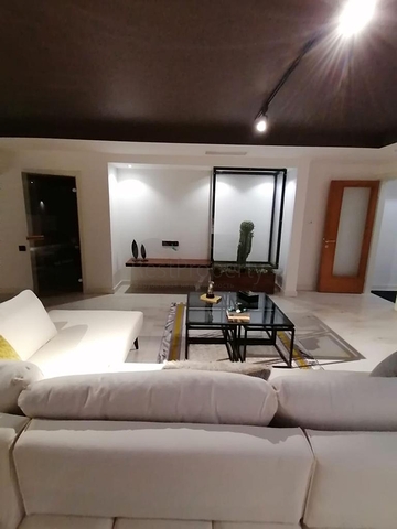 قمة الفخامة - فيلا الاحلام - اطلالة بحر وقلعة - في الانيا 