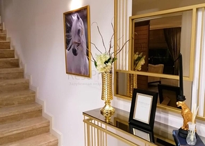 قمة الفخامة - فيلا الاحلام - اطلالة بحر وقلعة - في الانيا 