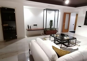 قمة الفخامة - فيلا الاحلام - اطلالة بحر وقلعة - في الانيا 