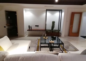 قمة الفخامة - فيلا الاحلام - اطلالة بحر وقلعة - في الانيا 