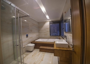 قمة الفخامة - فيلا الاحلام - اطلالة بحر وقلعة - في الانيا 