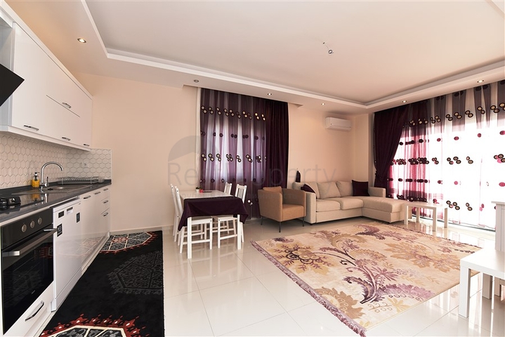 مجمع خمس نجوم - شقة فاخرة من تصميم غرفة وصالة - في الانيا 