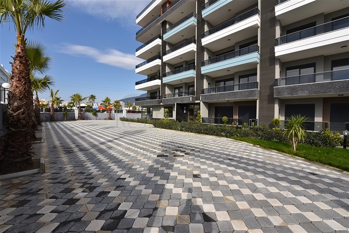 مجمع خمس نجوم - شقة فاخرة من تصميم غرفة وصالة - في الانيا 