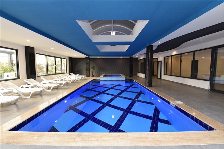 مجمع خمس نجوم - شقة فاخرة من تصميم غرفة وصالة - في الانيا 