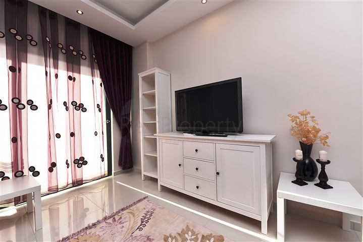 مجمع خمس نجوم - شقة فاخرة من تصميم غرفة وصالة - في الانيا 