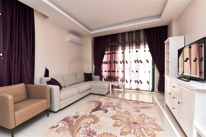 مجمع خمس نجوم - شقة فاخرة من تصميم غرفة وصالة - في الانيا 