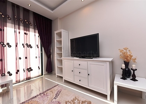 مجمع خمس نجوم - شقة فاخرة من تصميم غرفة وصالة - في الانيا 