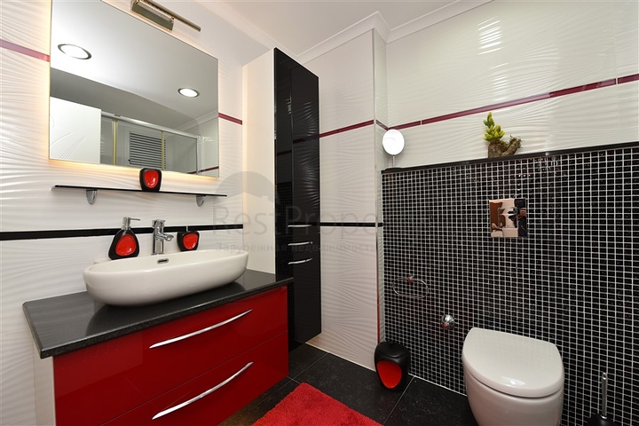 شقة فاخرة - مجمع خمس نجوم - في الانيا 