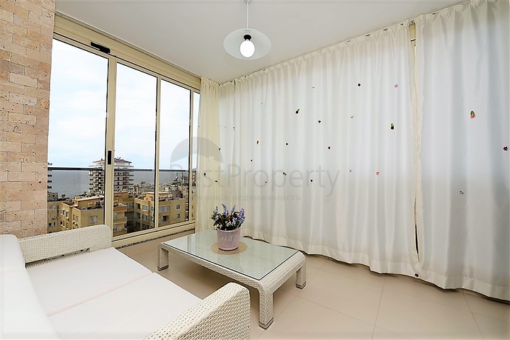 شقة فاخرة - مجمع خمس نجوم - في الانيا 