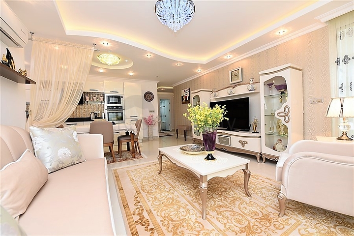 شقة فاخرة - مجمع خمس نجوم - في الانيا 