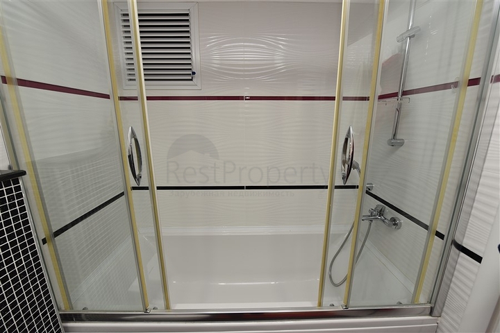 شقة فاخرة - مجمع خمس نجوم - في الانيا 