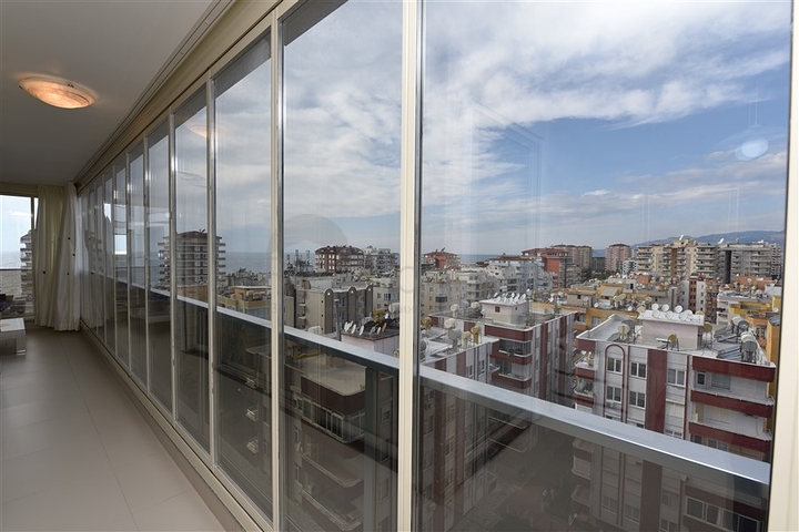 شقة فاخرة - مجمع خمس نجوم - في الانيا 