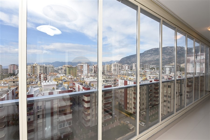 شقة فاخرة - مجمع خمس نجوم - في الانيا 