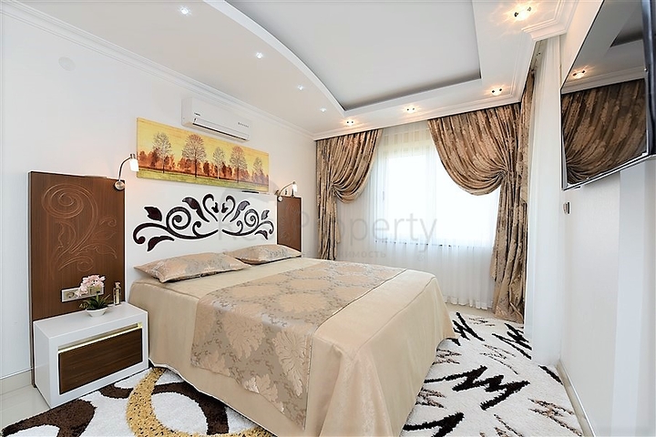 شقة فاخرة - مجمع خمس نجوم - في الانيا 