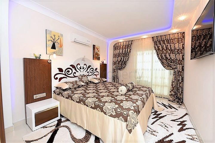 شقة فاخرة - مجمع خمس نجوم - في الانيا 