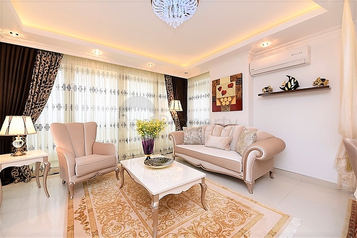 شقة فاخرة - مجمع خمس نجوم - في الانيا 