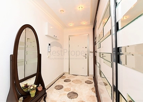 شقة فاخرة - مجمع خمس نجوم - في الانيا 