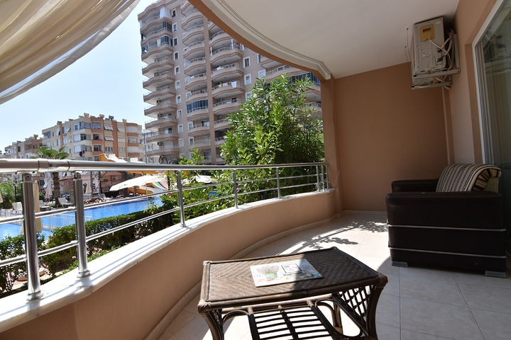 شقة عائلية مفروشة - اطلالة على المسبح - مهموتلار / الانيا 