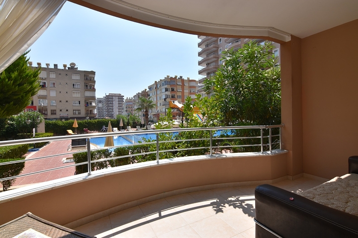 شقة عائلية مفروشة - اطلالة على المسبح - مهموتلار / الانيا 