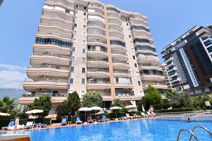 شقة عائلية مفروشة - اطلالة على المسبح - مهموتلار / الانيا 